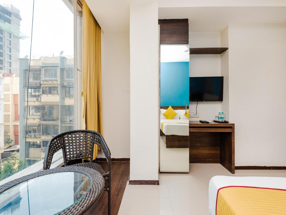 Hotel Aura - Near Malad Link Road Ґорай Екстер'єр фото